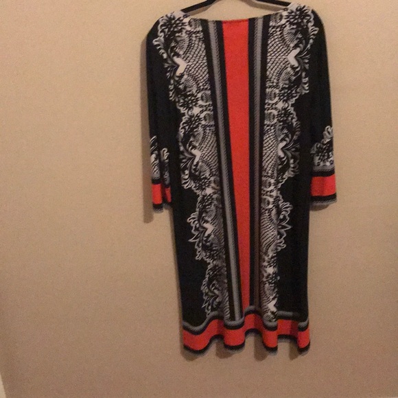 Dress - Picture 2 of 3